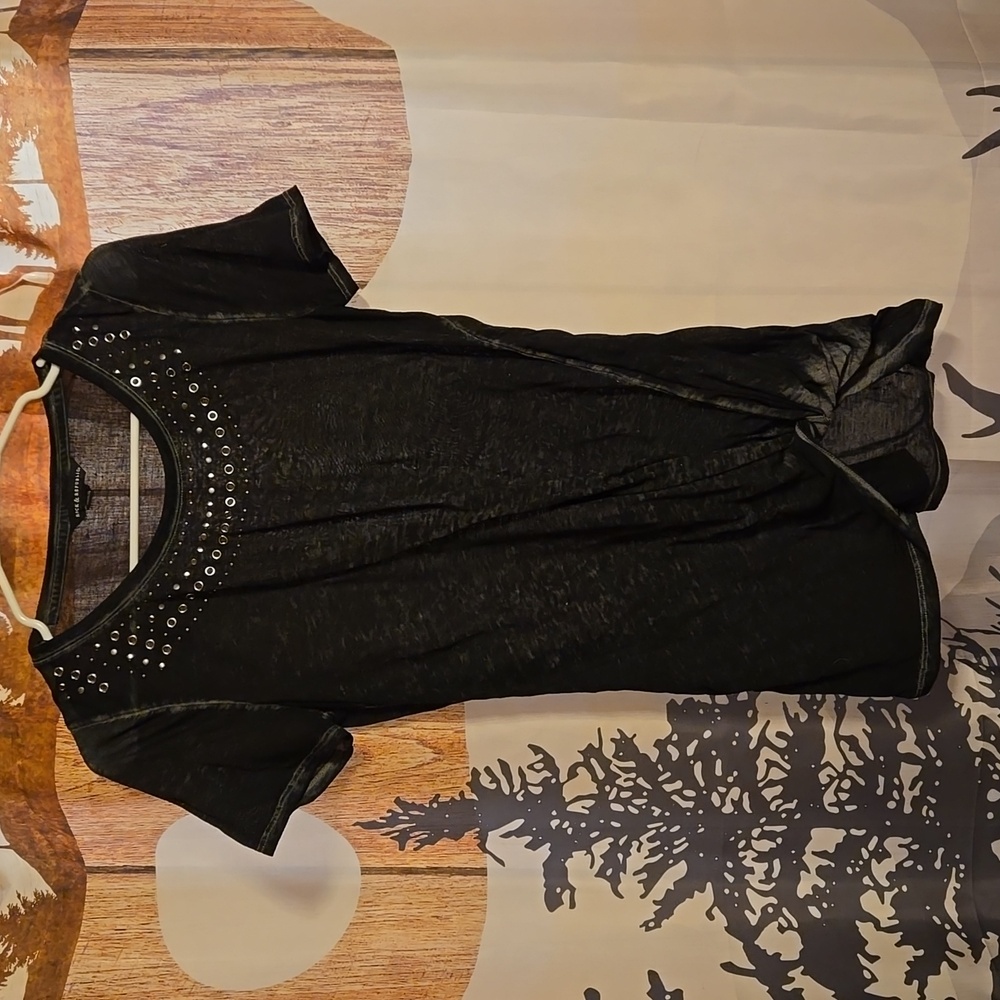 Rock & Republic heathered sheer black tee shirt with embellishments